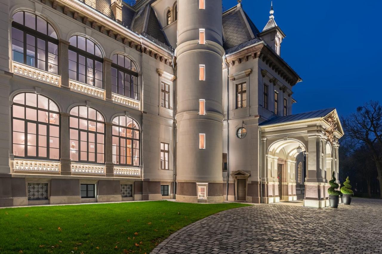 Botaniq Castle Of Tura - Small Luxury Hotels Of The World Eksteriør billede